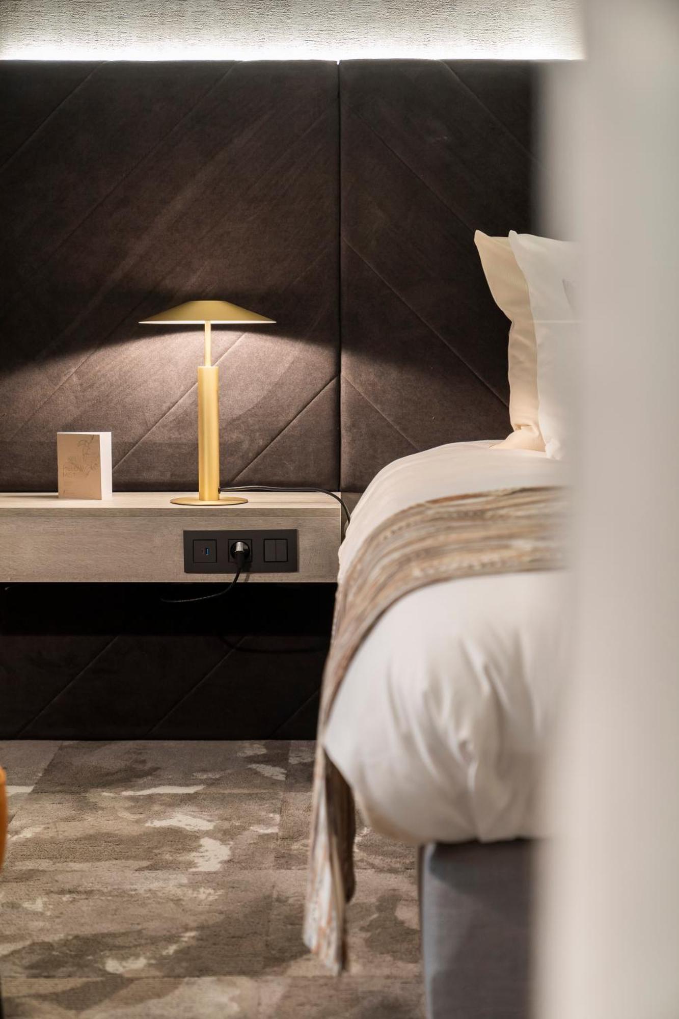 Der Valk Hotel 4*